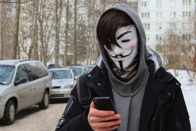 Что нельзя говорить, общаясь с мошенниками?
