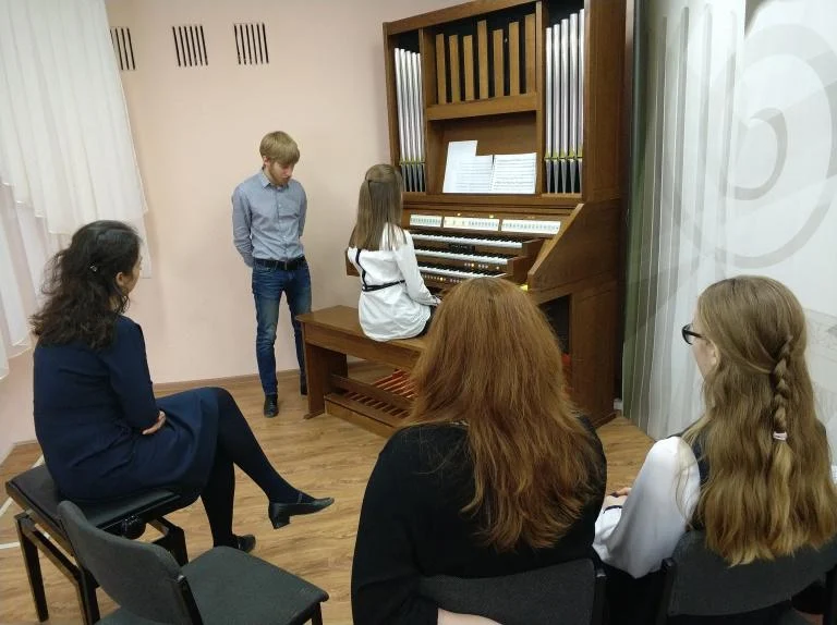 Мастер-класс Лауреатов международных и всероссийских конкурсов Дины Ихиной и Дениса Маханькова