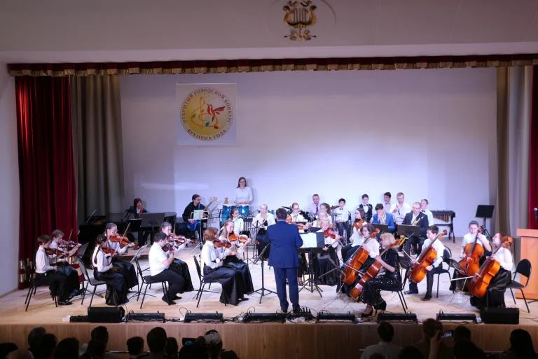 Об итогах Открытого городского конкурса "Времена года"