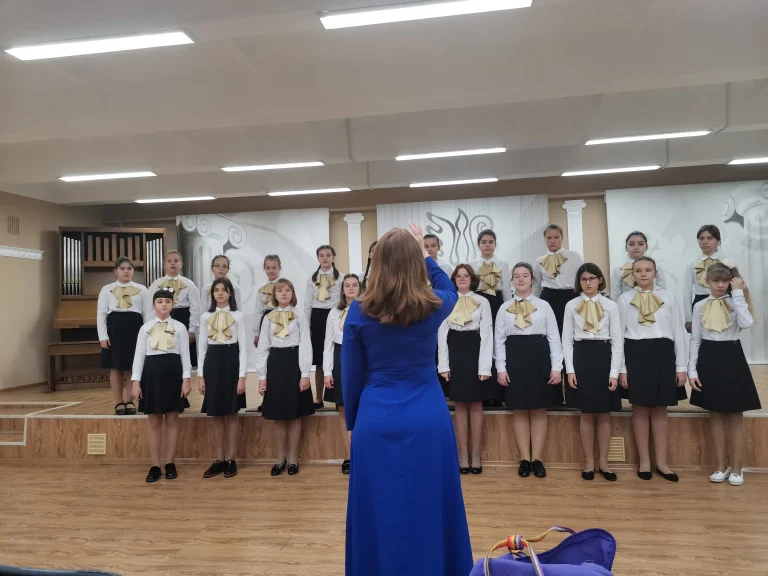 Концерт вокально-хоровой музыки "К труду и миру на земле"