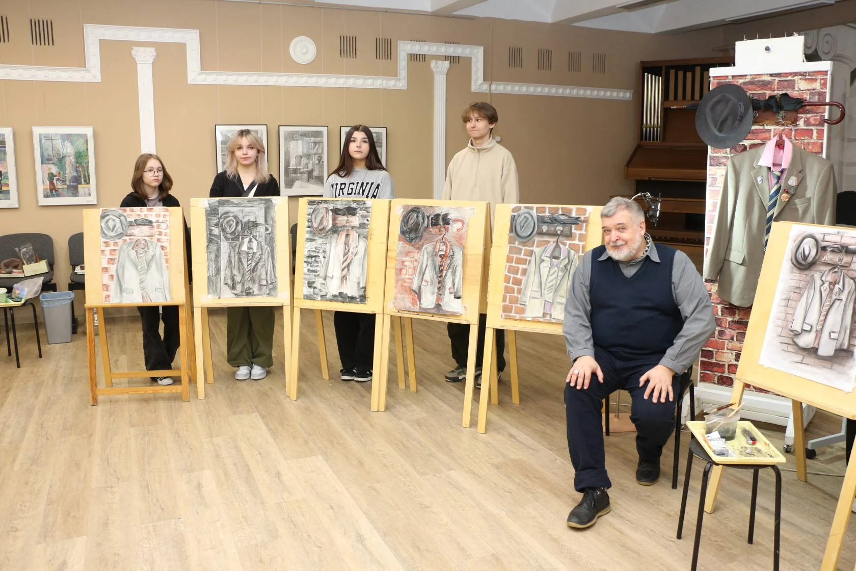 Об итогах мастер-класса профессора кафедры рисунка Уральского государственного архитектурно-художественного университета им. Н.С. Алфёрова, Почетного работника высшего профессионального образования Российской Федерации Алексея Борисовича Лопато