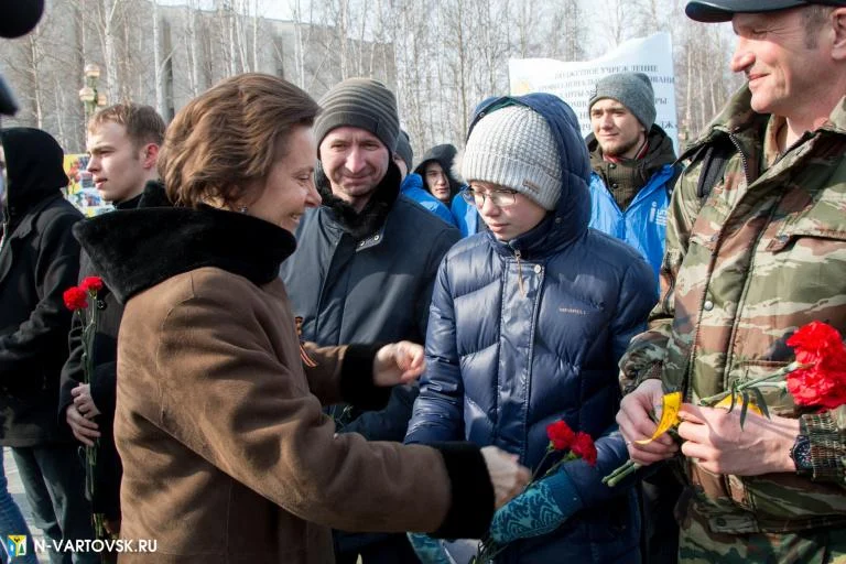 Наталья Комарова в Нижневартовске дала старт автопробегу «Победа – одна на всех» /ФОТО/